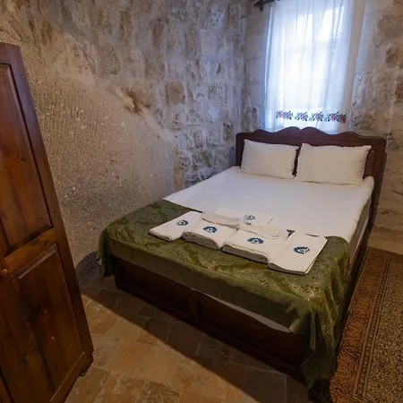 Gedik Cave 4*