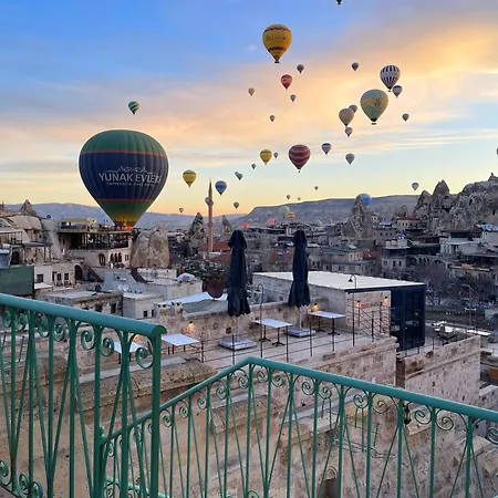 게디크 케이브 게스트하우스 4*