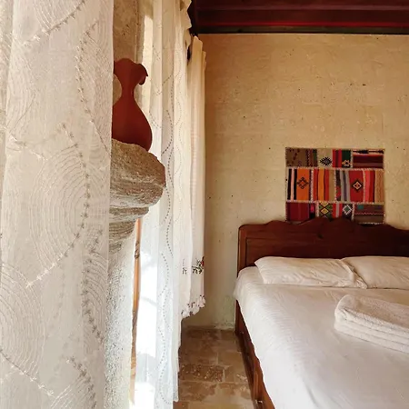 Gasthuis Gedik Cave 4*