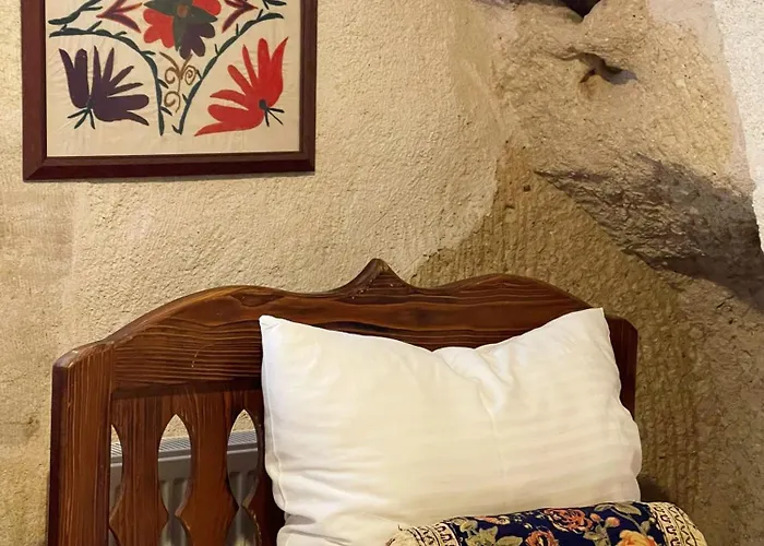 Πανσιόν Gedik Cave 4*