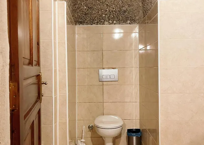 Πανσιόν Gedik Cave 4*