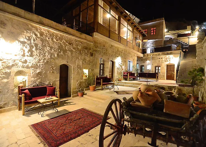 Πανσιόν Gedik Cave 4*